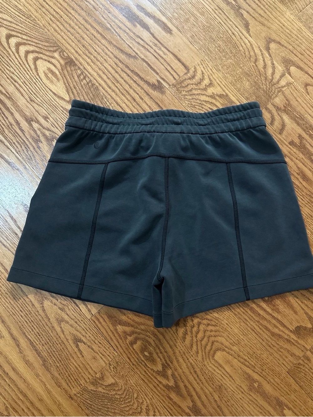 Lululemon Softstreme HR Shorts Womens 8 Black